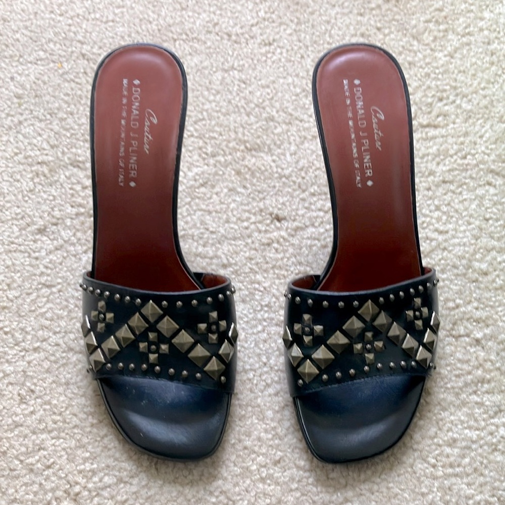 NWT vintage Donald pliner studded slides
